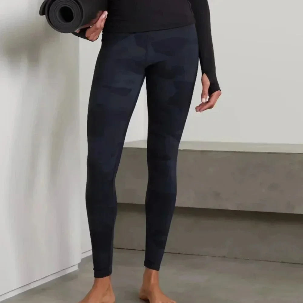 Lululemon In movement Full length Camo Blue Sports Gym Legging sz 4 Mid Rise